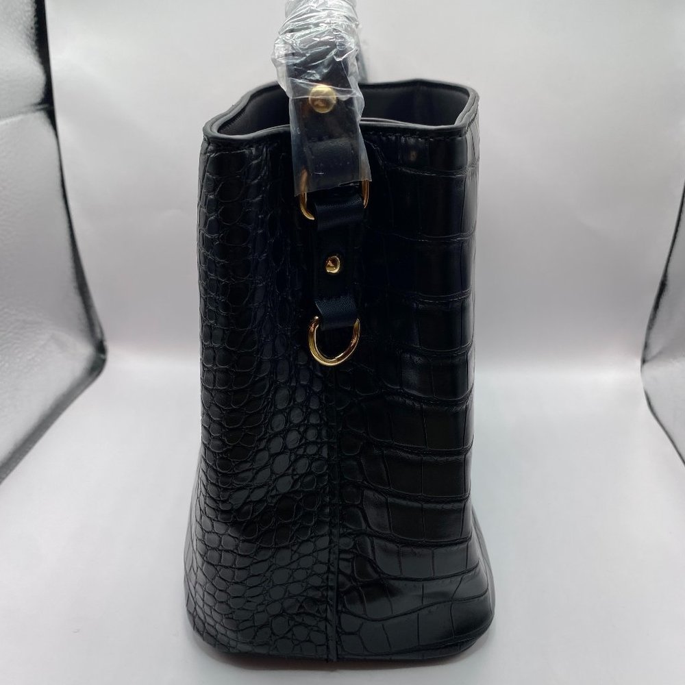 NWT AOTA Black Vegan Crocodile Handbag/Crossbody Purse - Picture 6 of 13